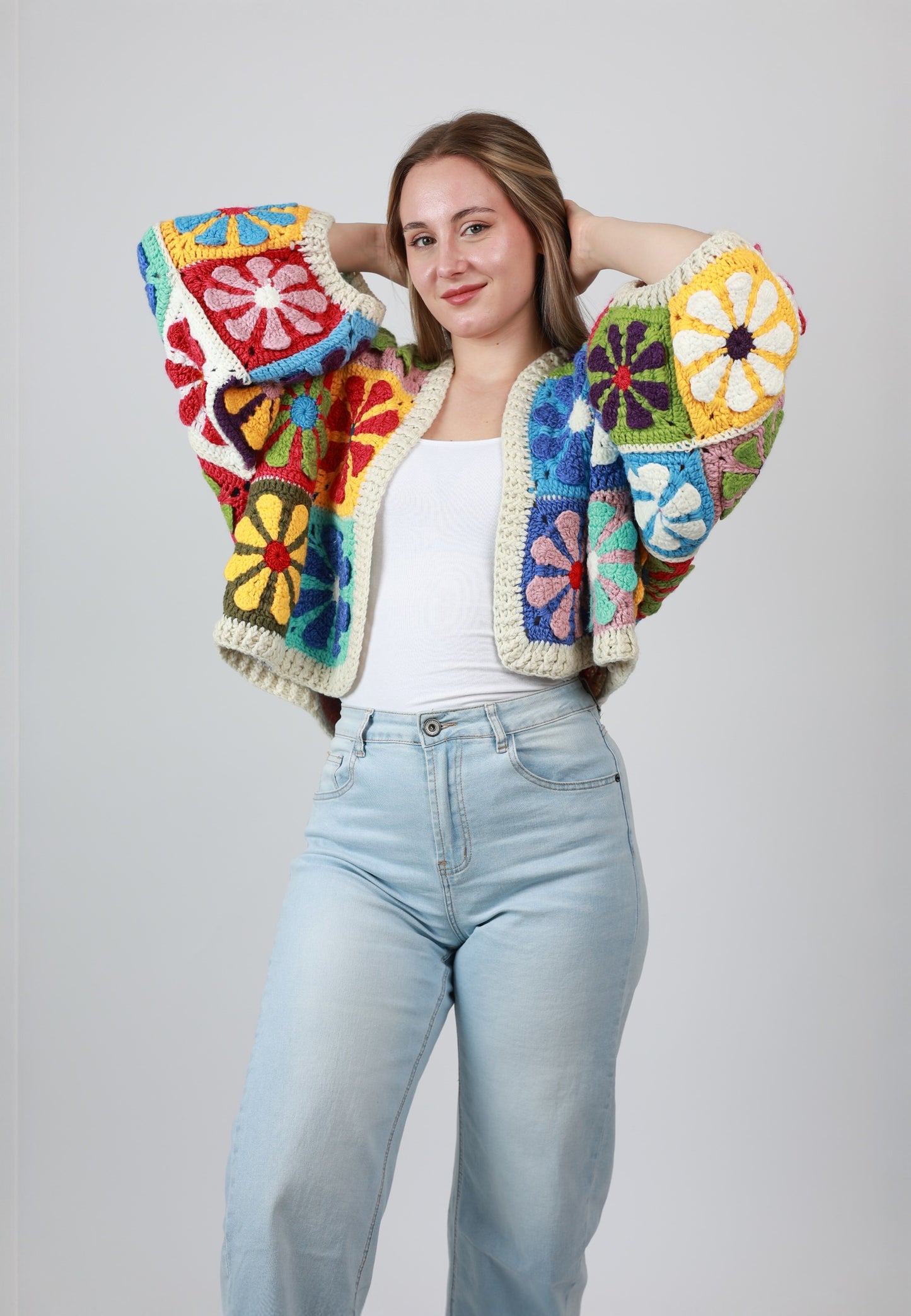 Maya Boho Flower-Cardigan – Handgemacht im Häkel-Look