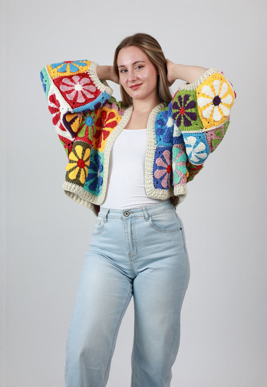 Maya Boho Flower-Cardigan – Handgemacht im Häkel-Look