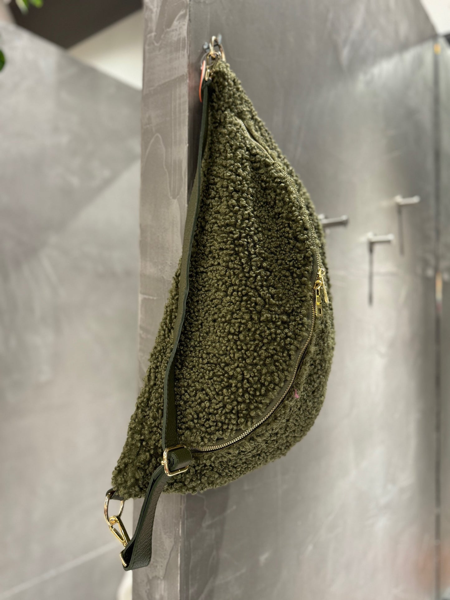 XXL TEDDY BAUCHTASCHE -VERSCH. FARBEN